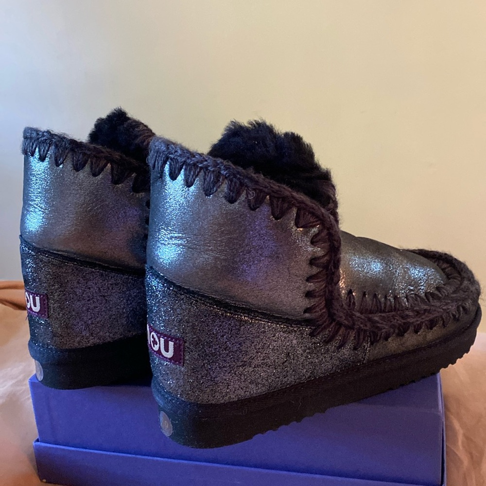 MOU Silver Black Sheepskin Boots New NeverUsed
